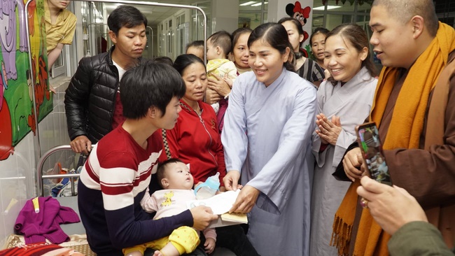 One-day Retreat at Dong Cao Pagoda
