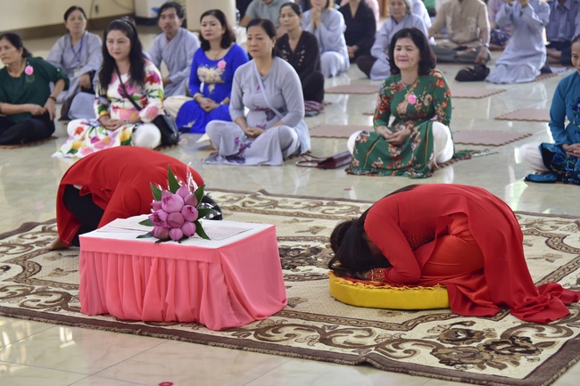 The Wedding Ceremony at the pagoda