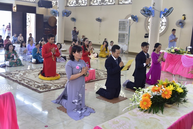The Wedding Ceremony at the pagoda