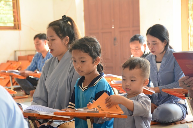 Repentant Ceremony at Dang Phap Pagoda, Binh Phuoc