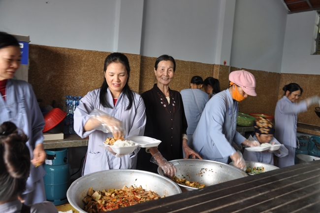 One day year-end retreat at Tieu Dao pagoda, Quang Ninh