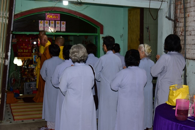 The ceremony praying for rebirth in Hoc Mon