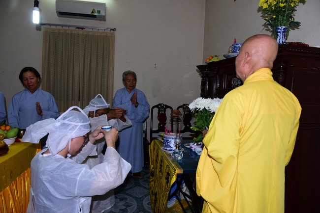 The ceremony praying for rebirth in Hoc Mon