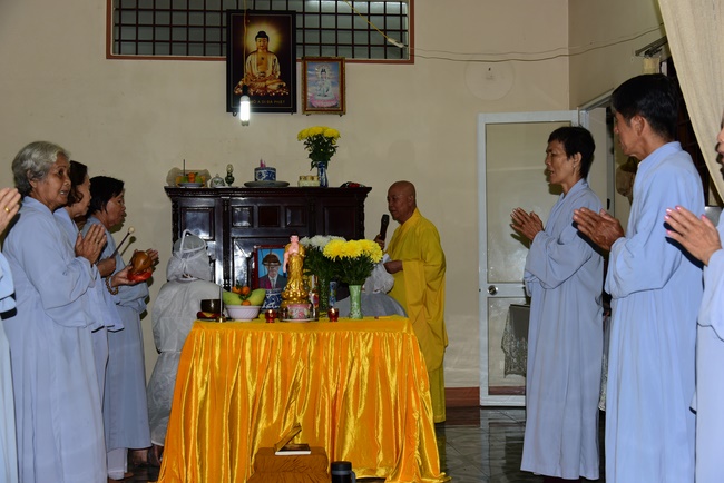 The ceremony praying for rebirth in Hoc Mon