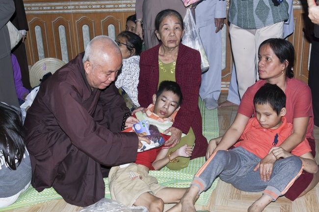 The 6th Day - charity trip in Thua Thien Hue