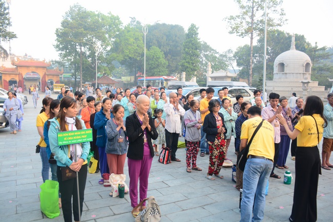 Tu niệm Phật một ngày