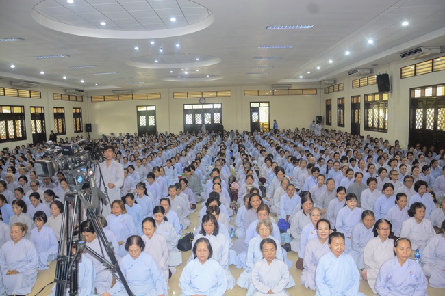 Tu niệm Phật một ngày