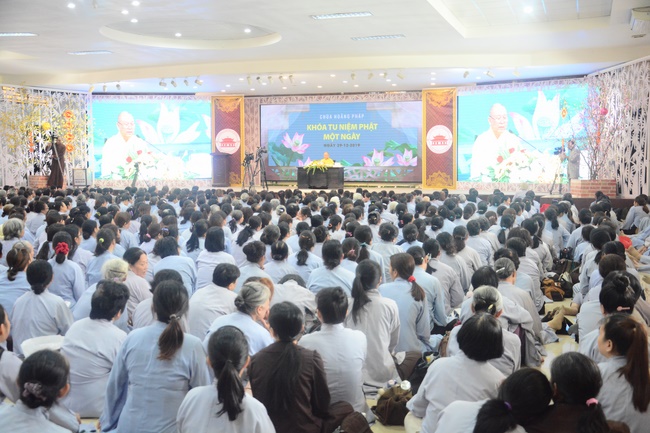 Tu niệm Phật một ngày