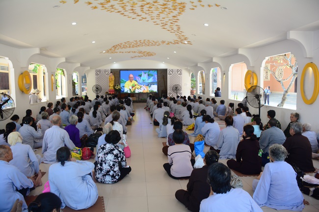 Tu niệm Phật một ngày