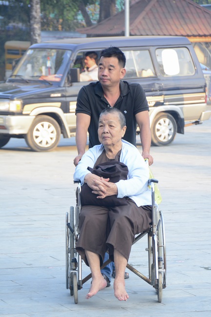 Tu niệm Phật một ngày