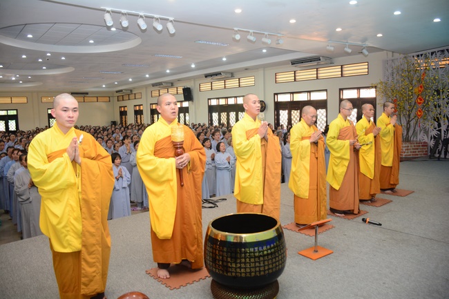 Tu niệm Phật một ngày