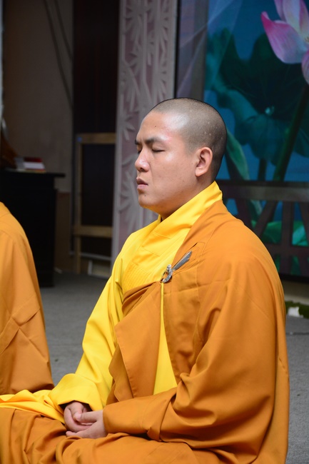 Tu niệm Phật một ngày