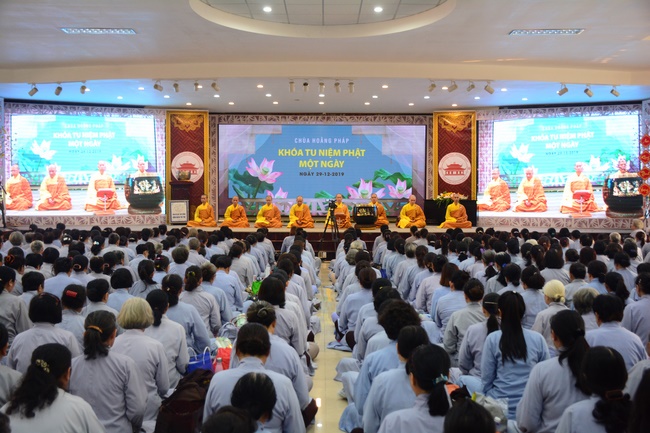 Tu niệm Phật một ngày