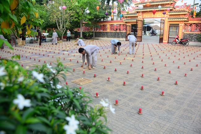 Flower Lantern festival on Amitabha Buddha 's Birthday at Long Hoa Pagoda – Long An