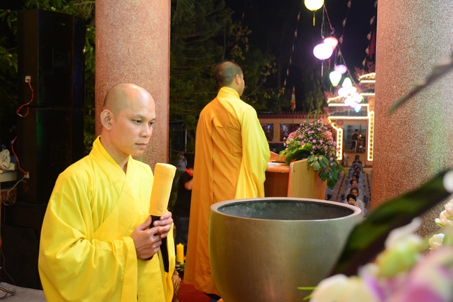 Flower Lantern festival on Amitabha Buddha 's Birthday at Long Hoa Pagoda – Long An