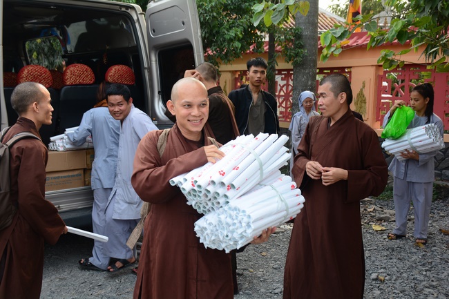 Flower Lantern festival on Amitabha Buddha 's Birthday at Long Hoa Pagoda – Long An