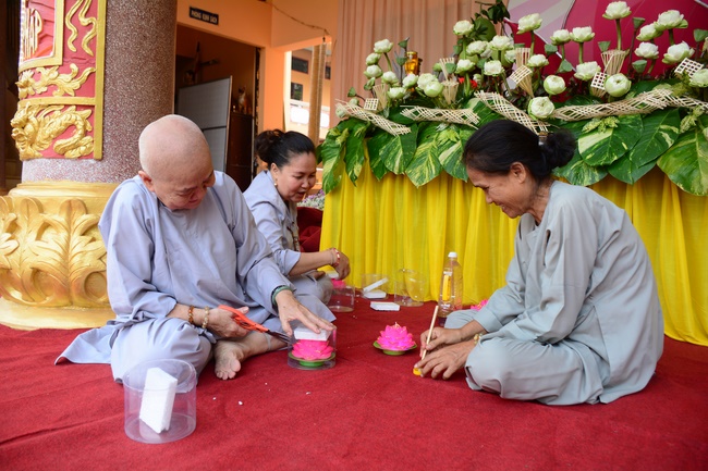 Flower Lantern festival on Amitabha Buddha 's Birthday at Long Hoa Pagoda – Long An