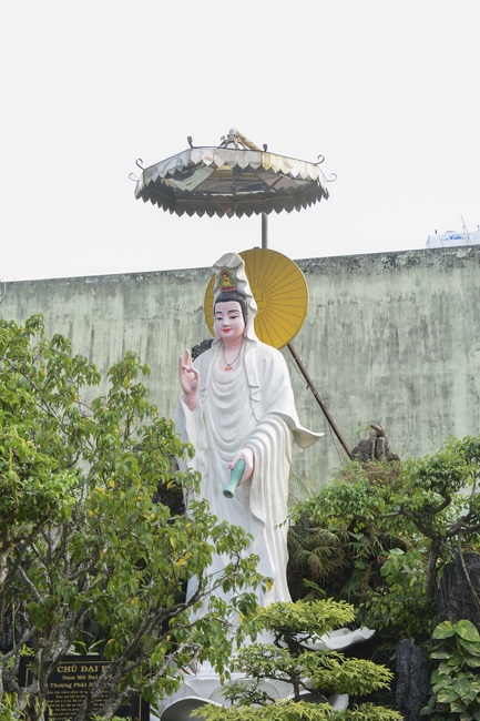 Flower Lantern festival on Amitabha Buddha 's Birthday at Long Hoa Pagoda – Long An