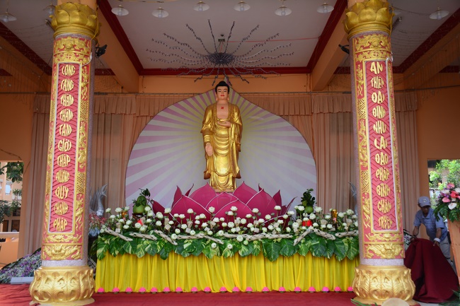 Flower Lantern festival on Amitabha Buddha 's Birthday at Long Hoa Pagoda – Long An