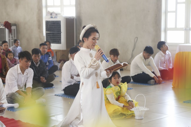 The wedding ceremony at Dong Cao Pagoda – Thanh Hoa province