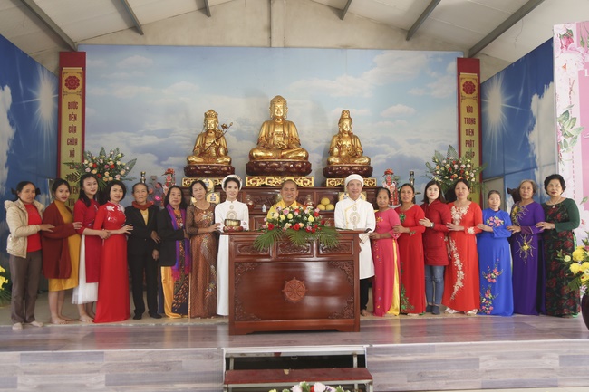 The wedding ceremony at Dong Cao Pagoda – Thanh Hoa province