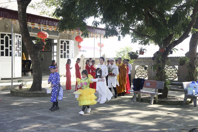 The wedding ceremony at Dong Cao Pagoda – Thanh Hoa province