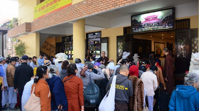 Opening the 92nd  Seven-Day Retreat