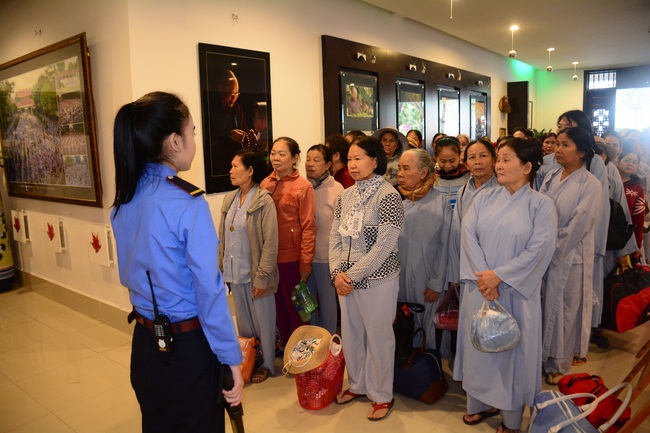 Opening the 92nd  Seven-Day Retreat