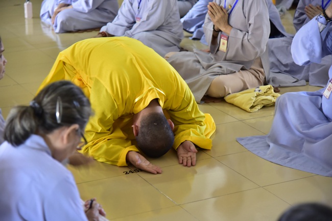 Opening the 92nd  Seven-Day Retreat