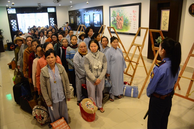 Opening the 92nd  Seven-Day Retreat