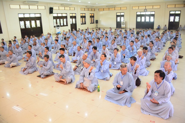 Opening the 92nd  Seven-Day Retreat