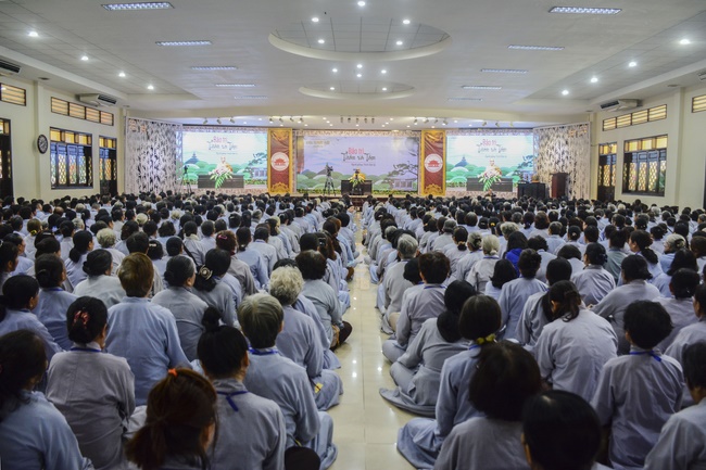 Dharma Talk “Maintaining Body and Mind” –  The 93rd Seven-Day Retreat