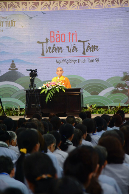 Dharma Talk “Maintaining Body and Mind” –  The 93rd Seven-Day Retreat