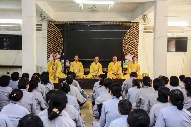 Dharma Talk “Maintaining Body and Mind” –  The 93rd Seven-Day Retreat