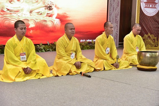 Dharma Talk “Maintaining Body and Mind” –  The 93rd Seven-Day Retreat