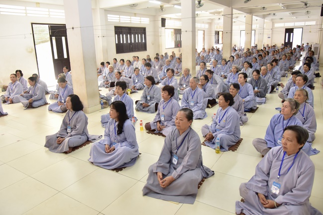 Dharma Talk “Maintaining Body and Mind” –  The 93rd Seven-Day Retreat