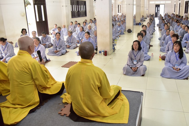 Dharma Talk “Maintaining Body and Mind” –  The 93rd Seven-Day Retreat