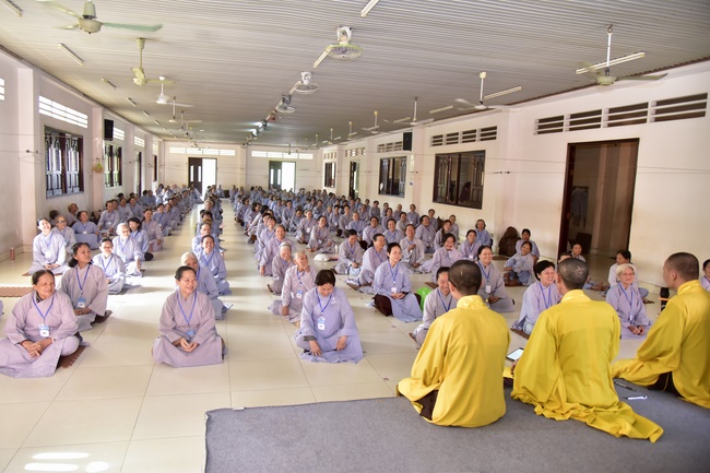 Dharma Talk “Maintaining Body and Mind” –  The 93rd Seven-Day Retreat