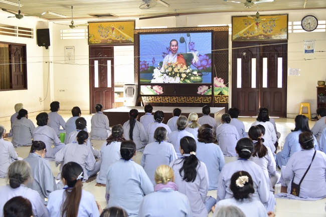 Dharma Talk “Buiding a Pureland at Here” –  The 93rd Seven-Day Retreat