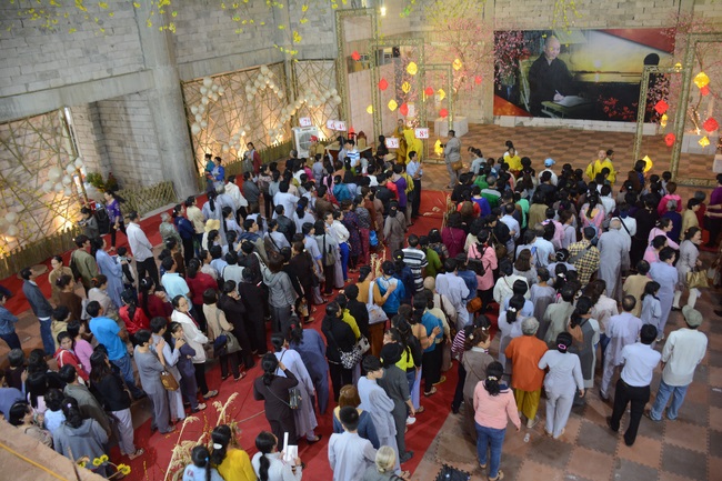 Các phái đoàn Phật tử thăm và chúc Tết