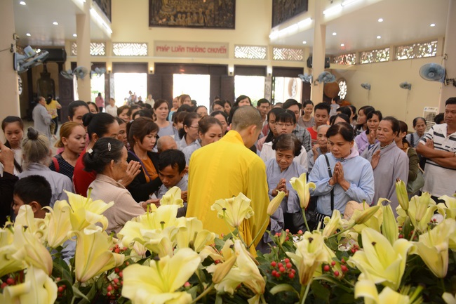 Các phái đoàn Phật tử thăm và chúc Tết