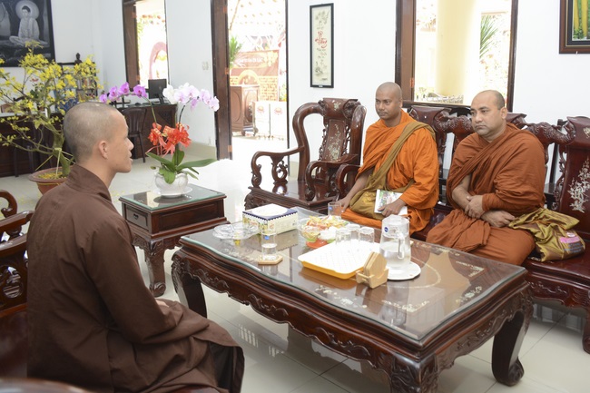 Các phái đoàn Phật tử thăm và chúc Tết