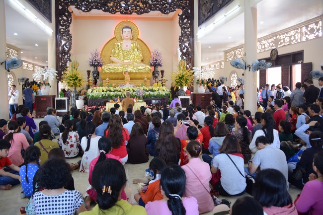 Các phái đoàn Phật tử thăm và chúc Tết