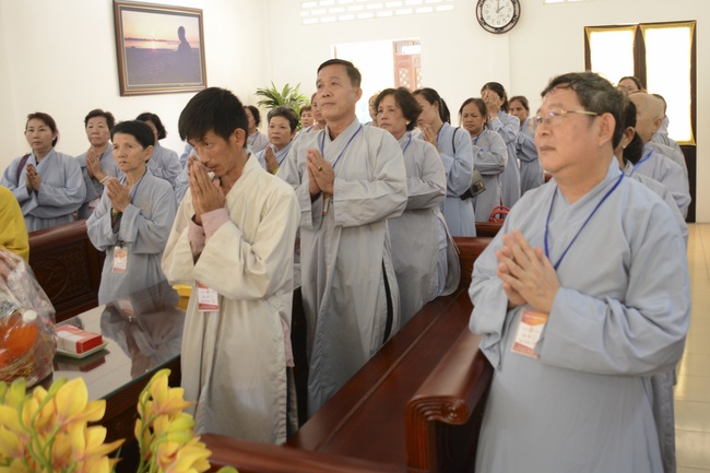 Các phái đoàn Phật tử thăm và chúc Tết