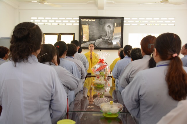 Các phái đoàn Phật tử thăm và chúc Tết