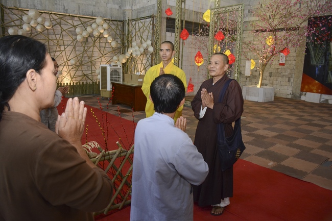 Các phái đoàn Phật tử thăm và chúc Tết