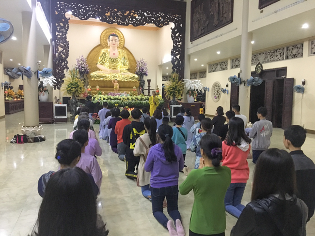 Các phái đoàn Phật tử thăm và chúc Tết