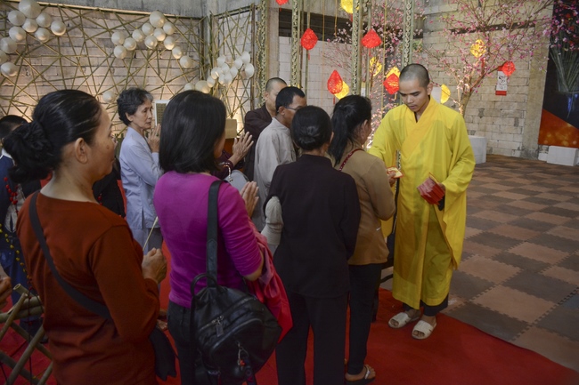 Các phái đoàn Phật tử thăm và chúc Tết