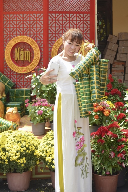 Các phái đoàn Phật tử thăm và chúc Tết