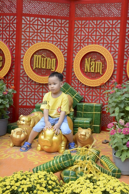 Các phái đoàn Phật tử thăm và chúc Tết